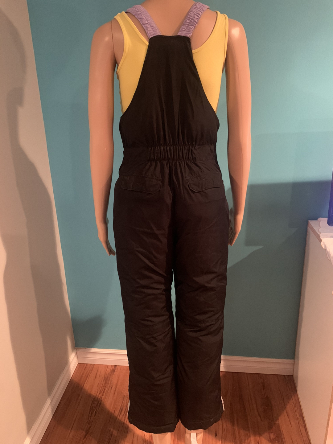 Snow pants with straps image indicator(2)