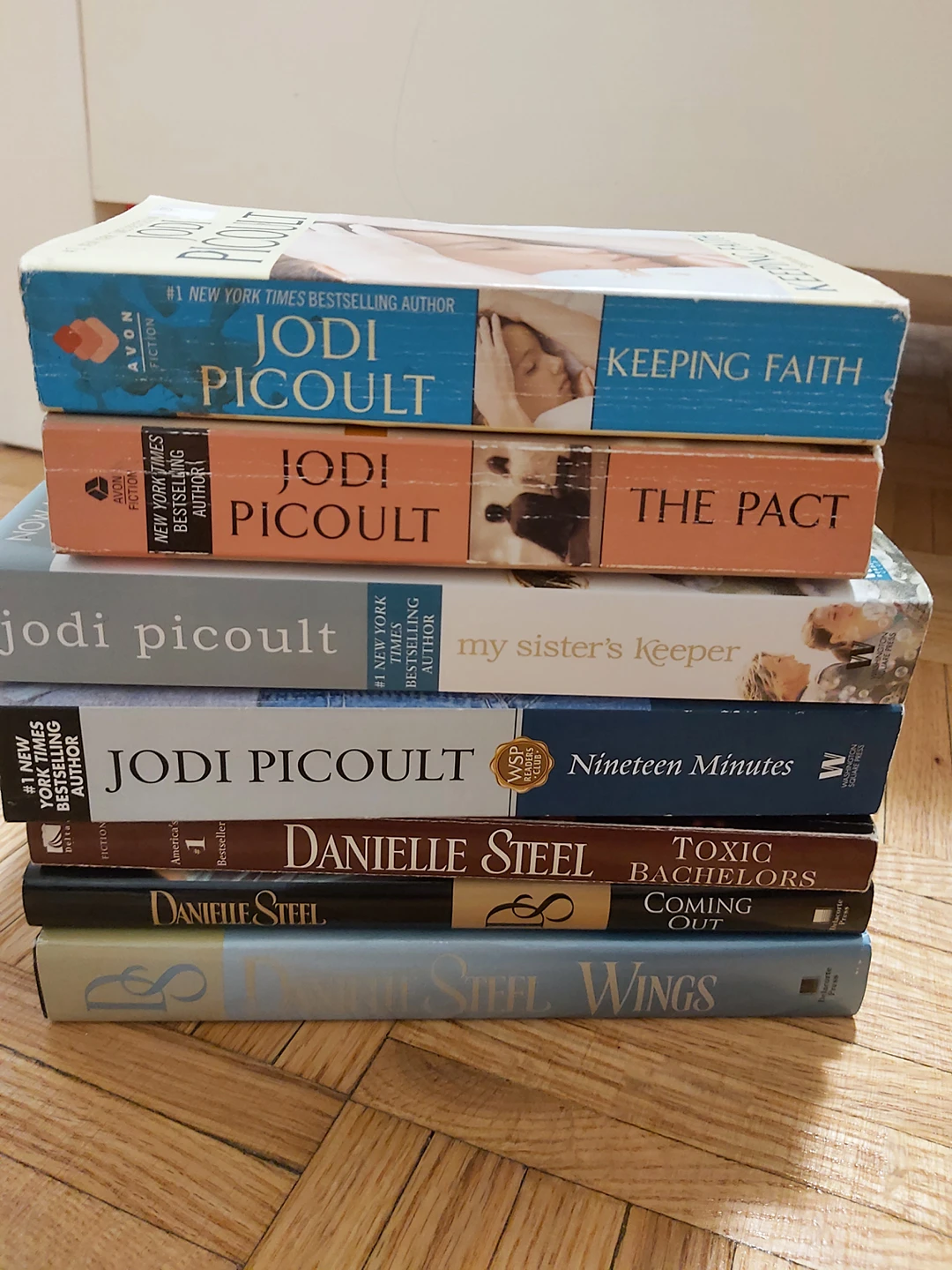 Jodi Picoult & Danielle Steel Book Bundle for ONLY $2!!! thumbnail