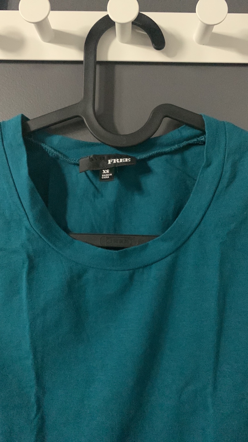 Wilfred Free XS crop top image indicator(2)