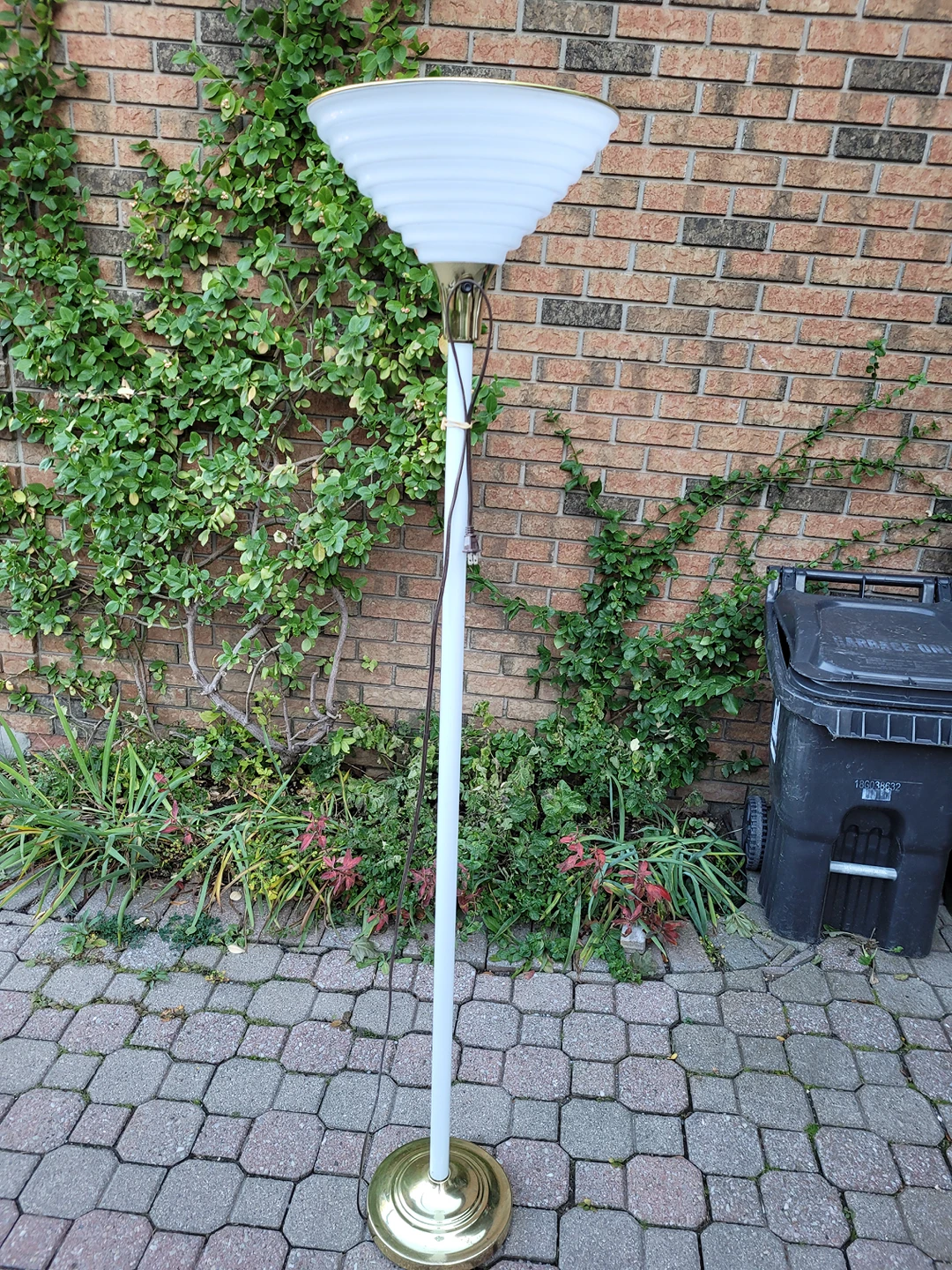 White floor lamp thumbnail