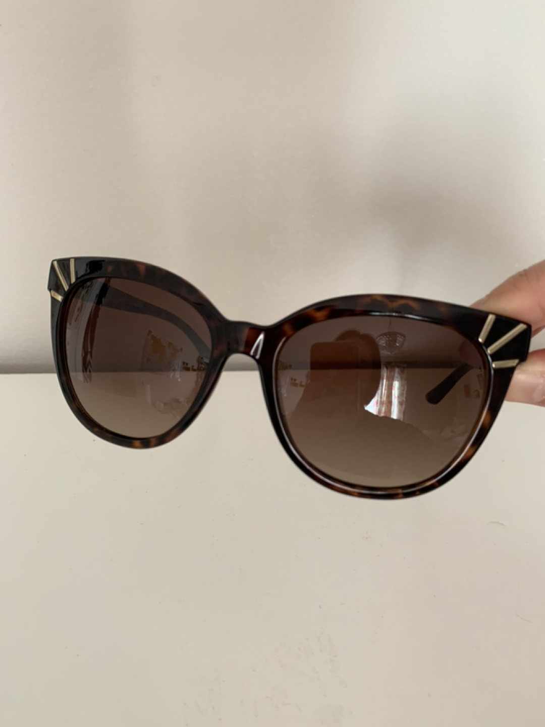 Tory Burch Sunglasses - photo 2