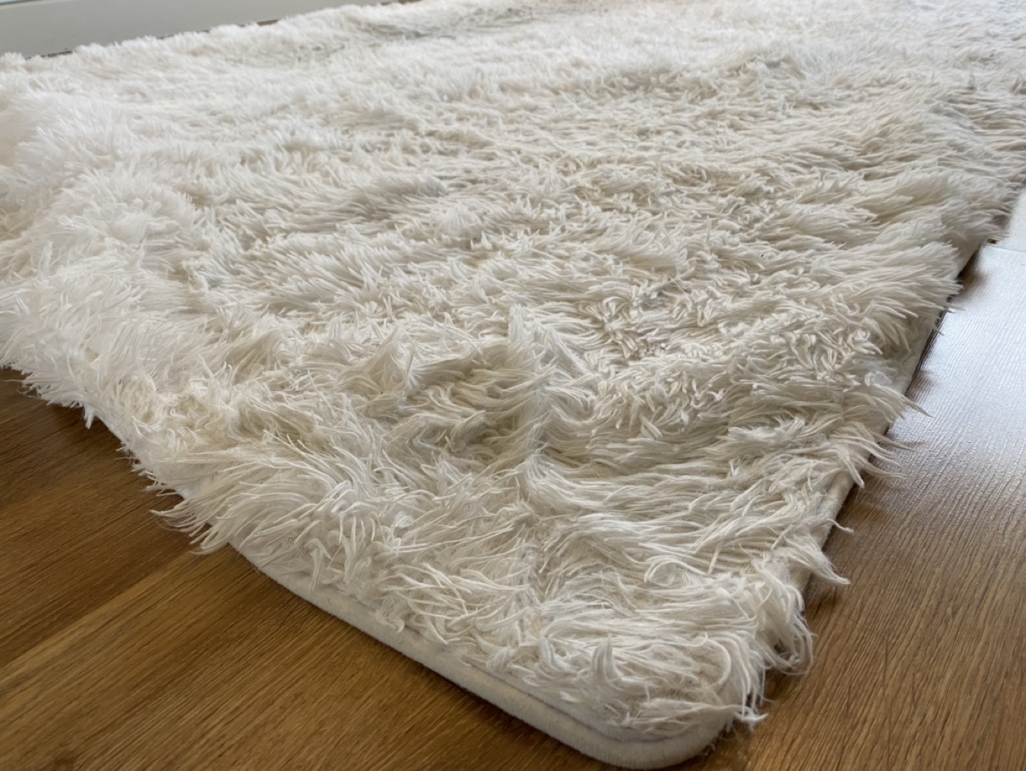 Large White Shag Rug thumbnail