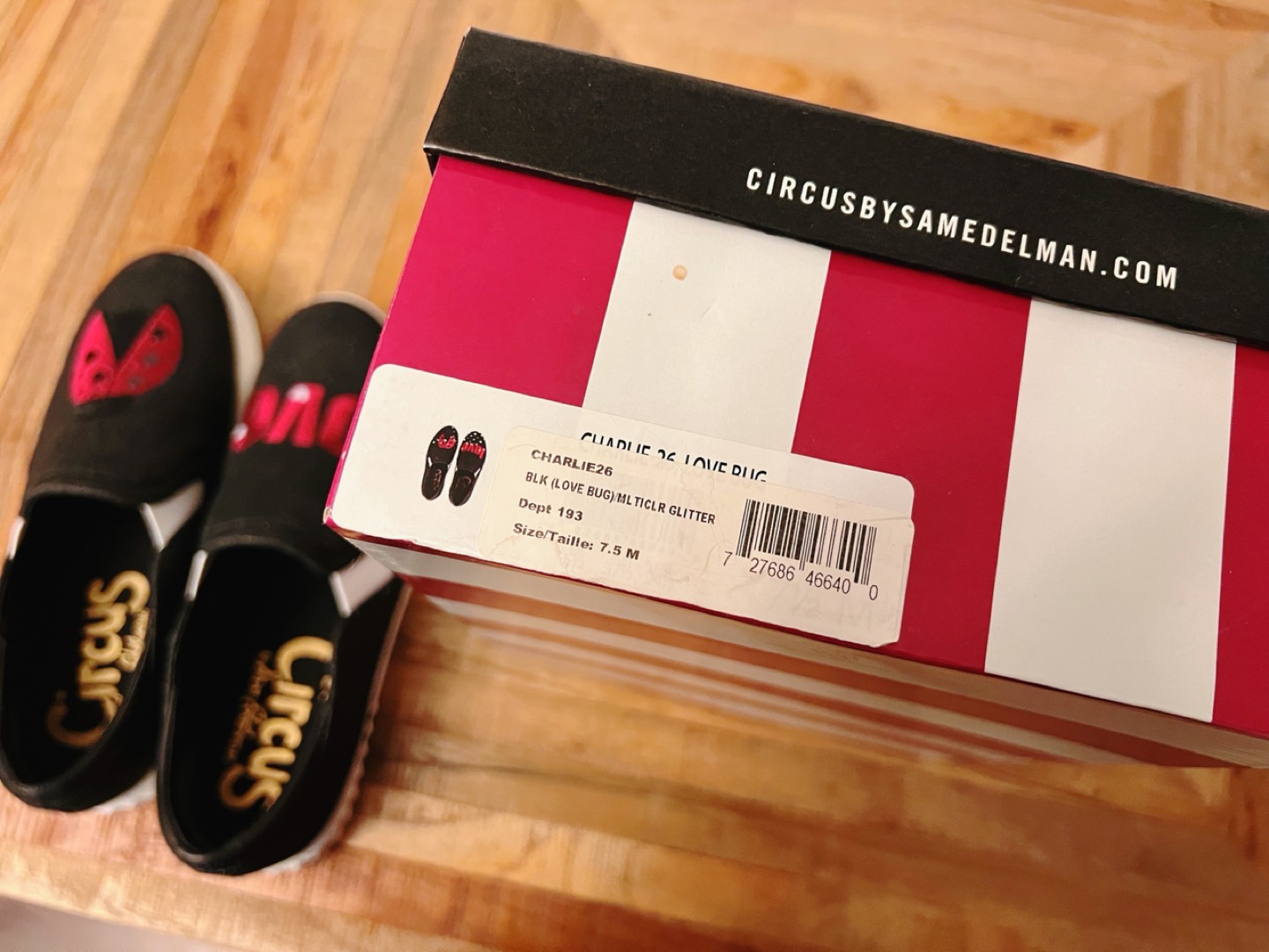 Circus by Sam Eldelman Women Slip on Senaker 7.5M Brand New image indicator(6)