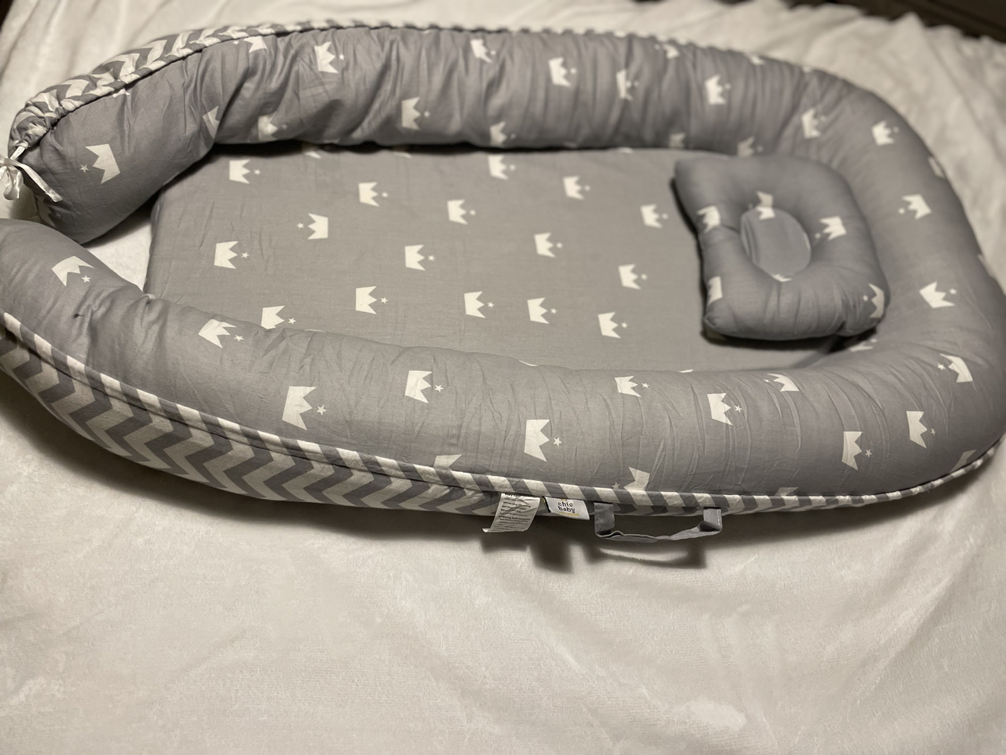 Portable crib, travel bed,  baby lounger