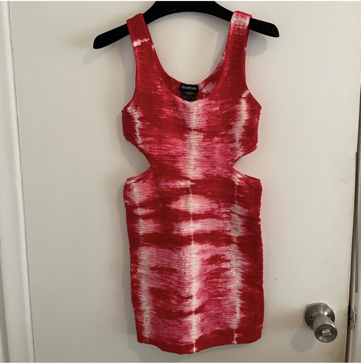 New Bebe bodycon cut out tie dye red dress image indicator(2)
