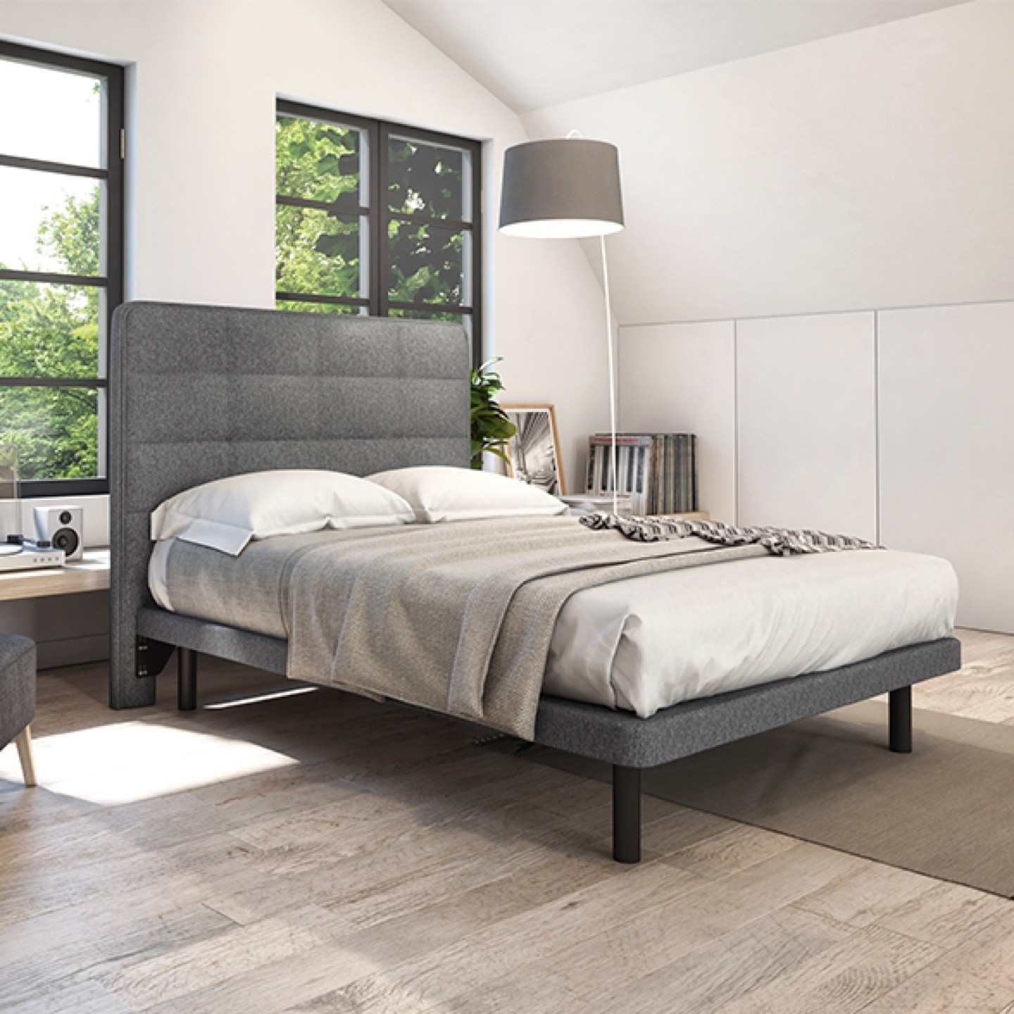 Queen platform bed and mattress - photo 2