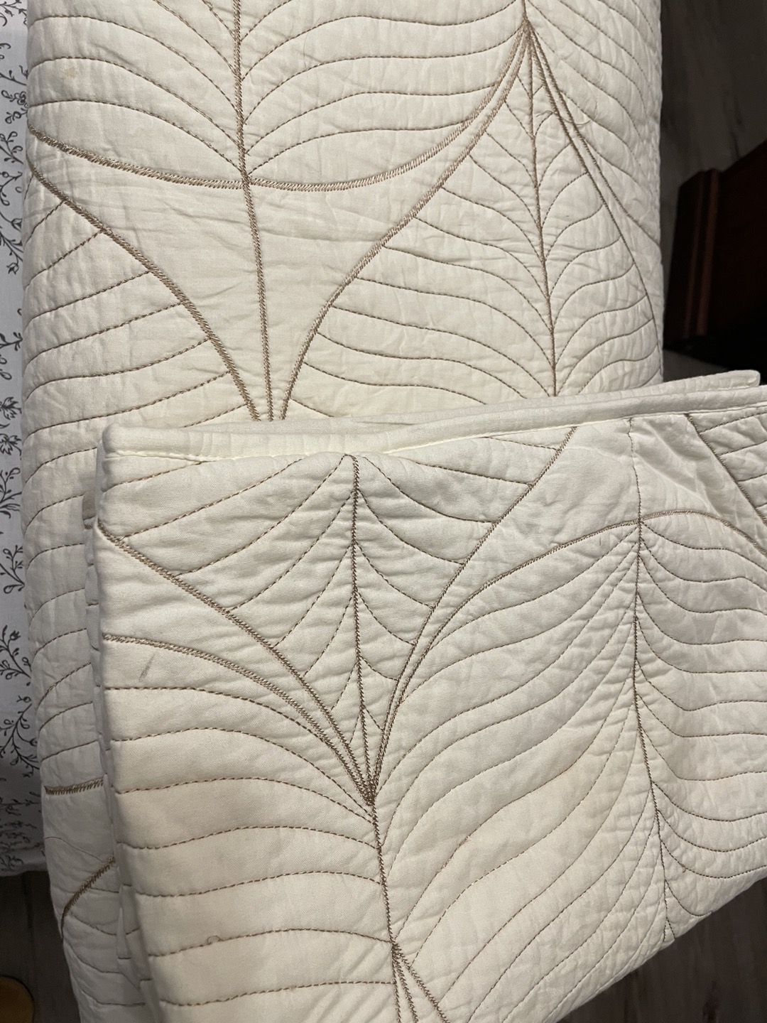King size quilt & shans - photo 2