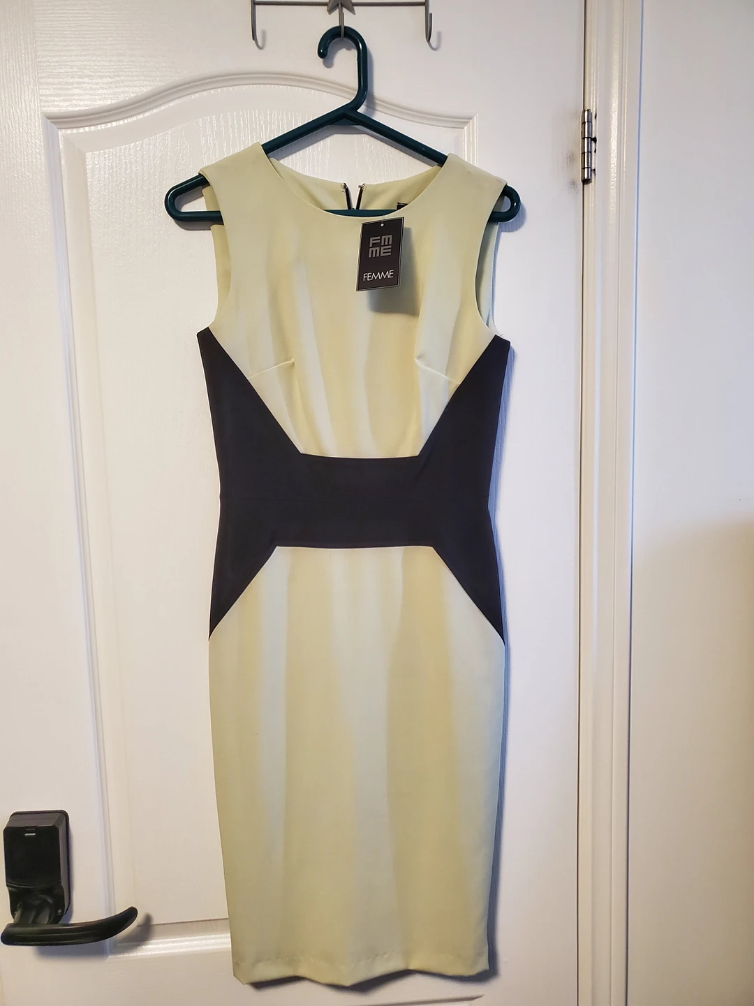 Femme colorblock sheath dress thumbnail