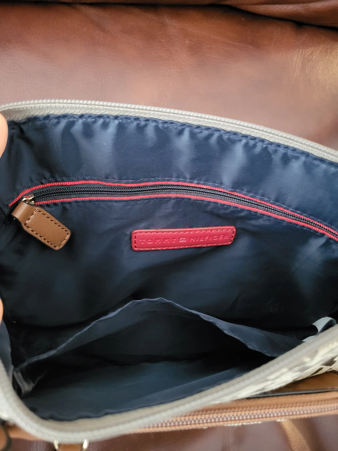 TOMMY HILFIGER BAG - photo 4