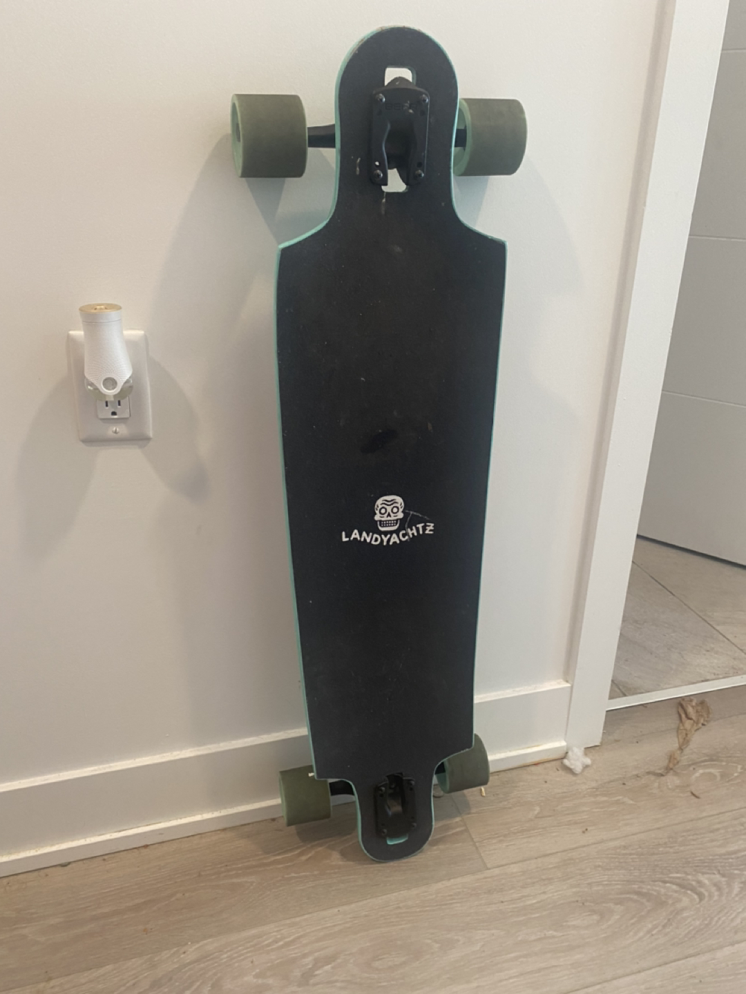 Landyachtz 42” Longboard Used thumbnail