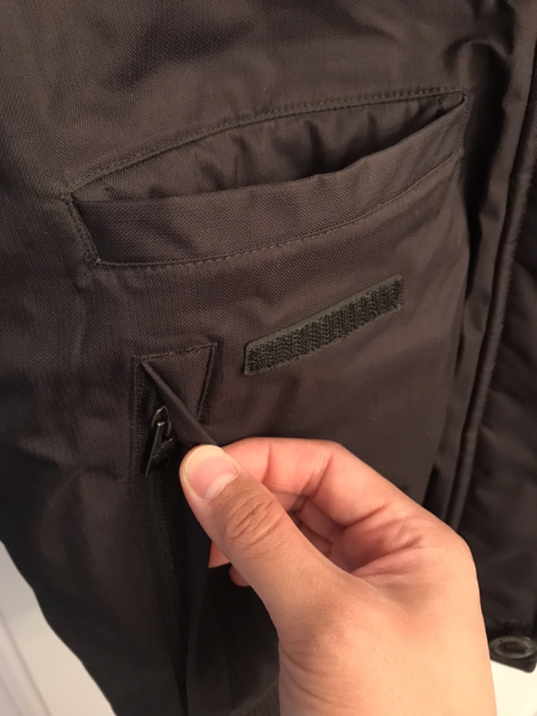 The North Face Goose Down Feather Bomber Jacket - Women’s Small image indicator(5)