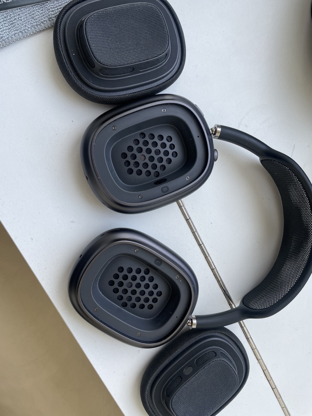 AirPods Max - photo 3