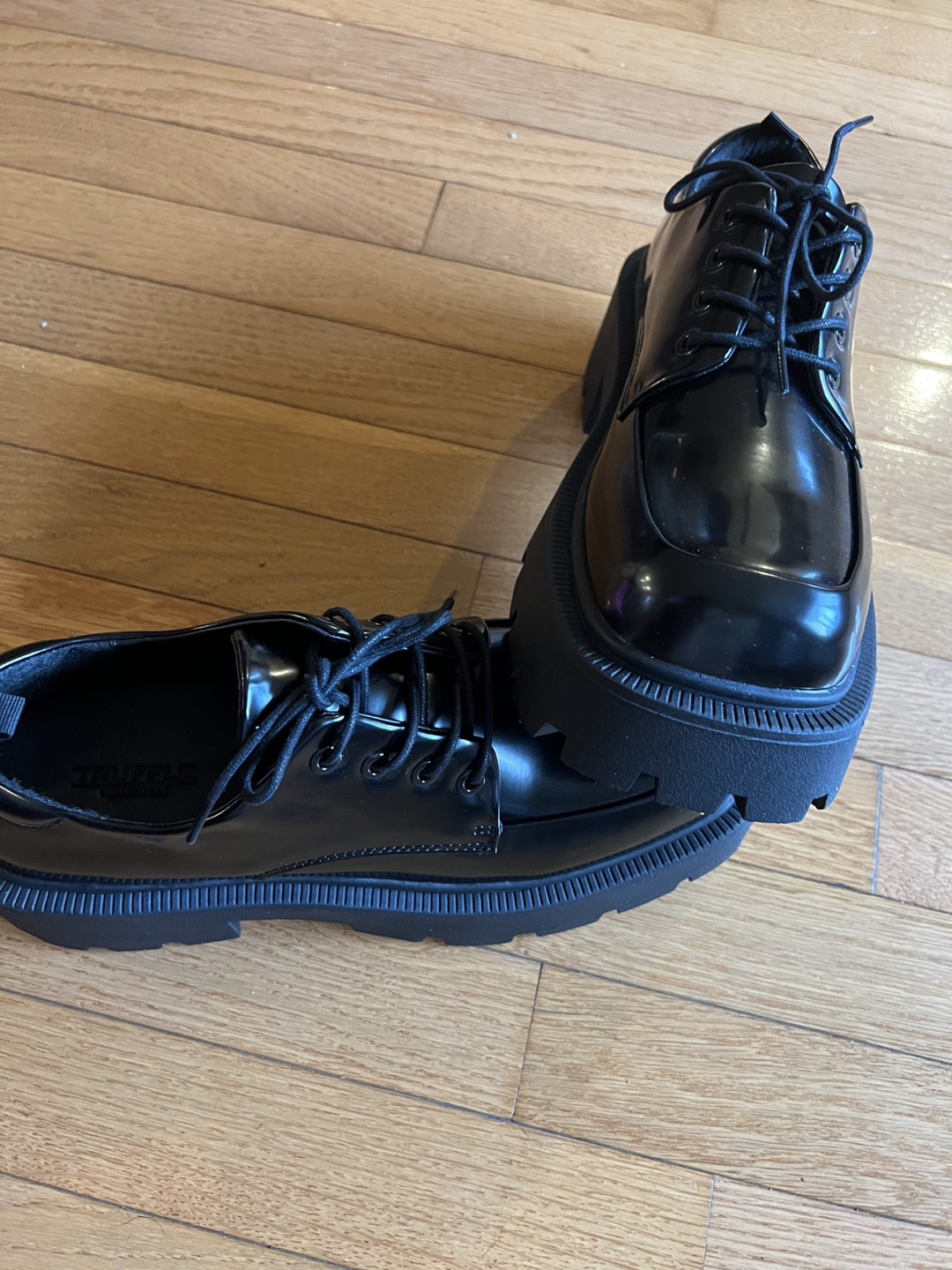 Size 9.5 Wide fit Extra chunky New With Tags loafer black shoes - photo 2