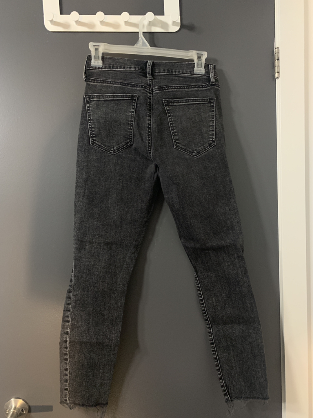 Gap Denim true skinny distressed black wash jeans size 27 - photo 3