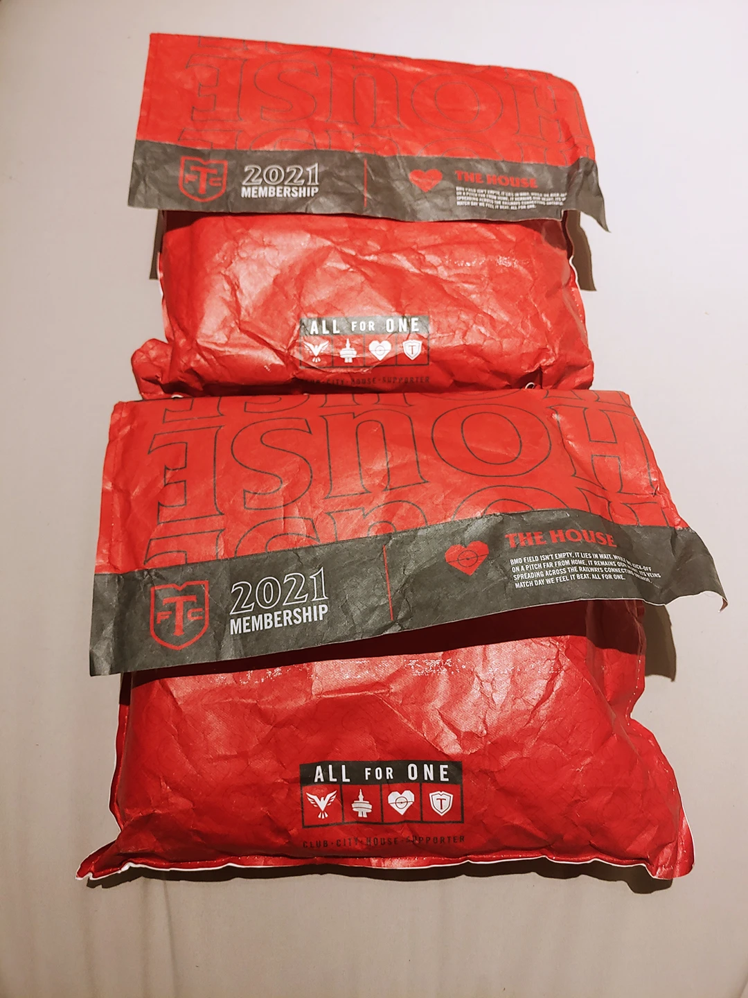 Toronto FC soccer TFC 2021 membership scarfs - photo 2
