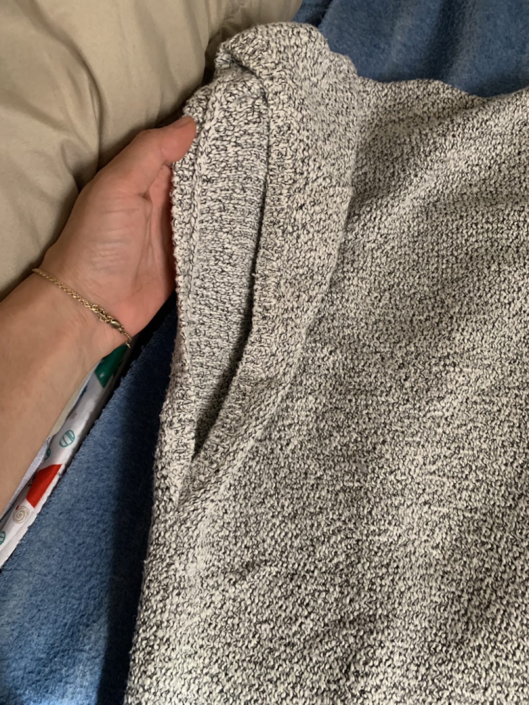 Aritzia Community Iconic Cape XS/S (natural) image indicator(6)