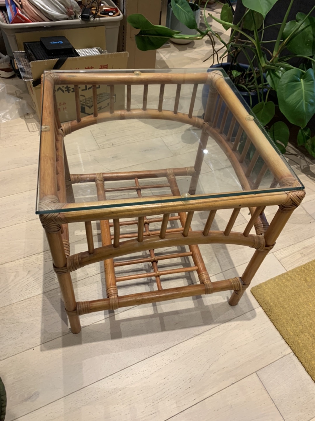 Rattan and glass side table - photo 2