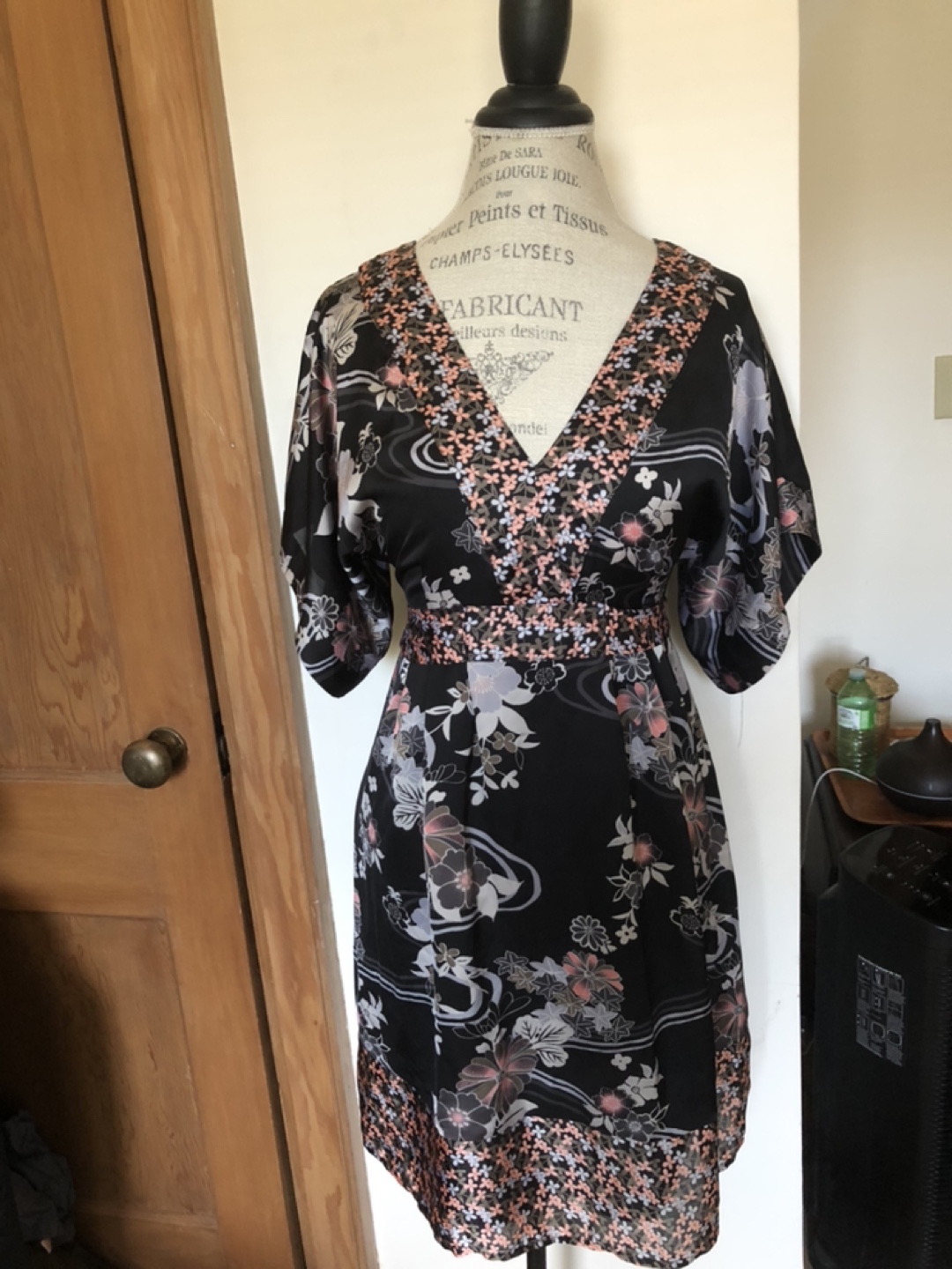 Women Dress size 6 thumbnail