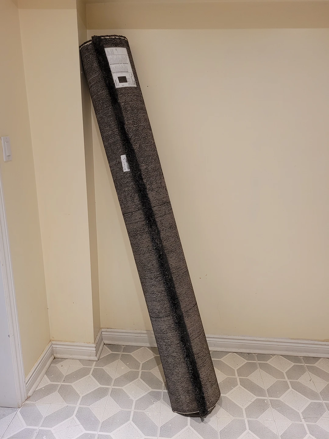6ft 7" x 9ft 10" Carpet for sale $80 - photo 4