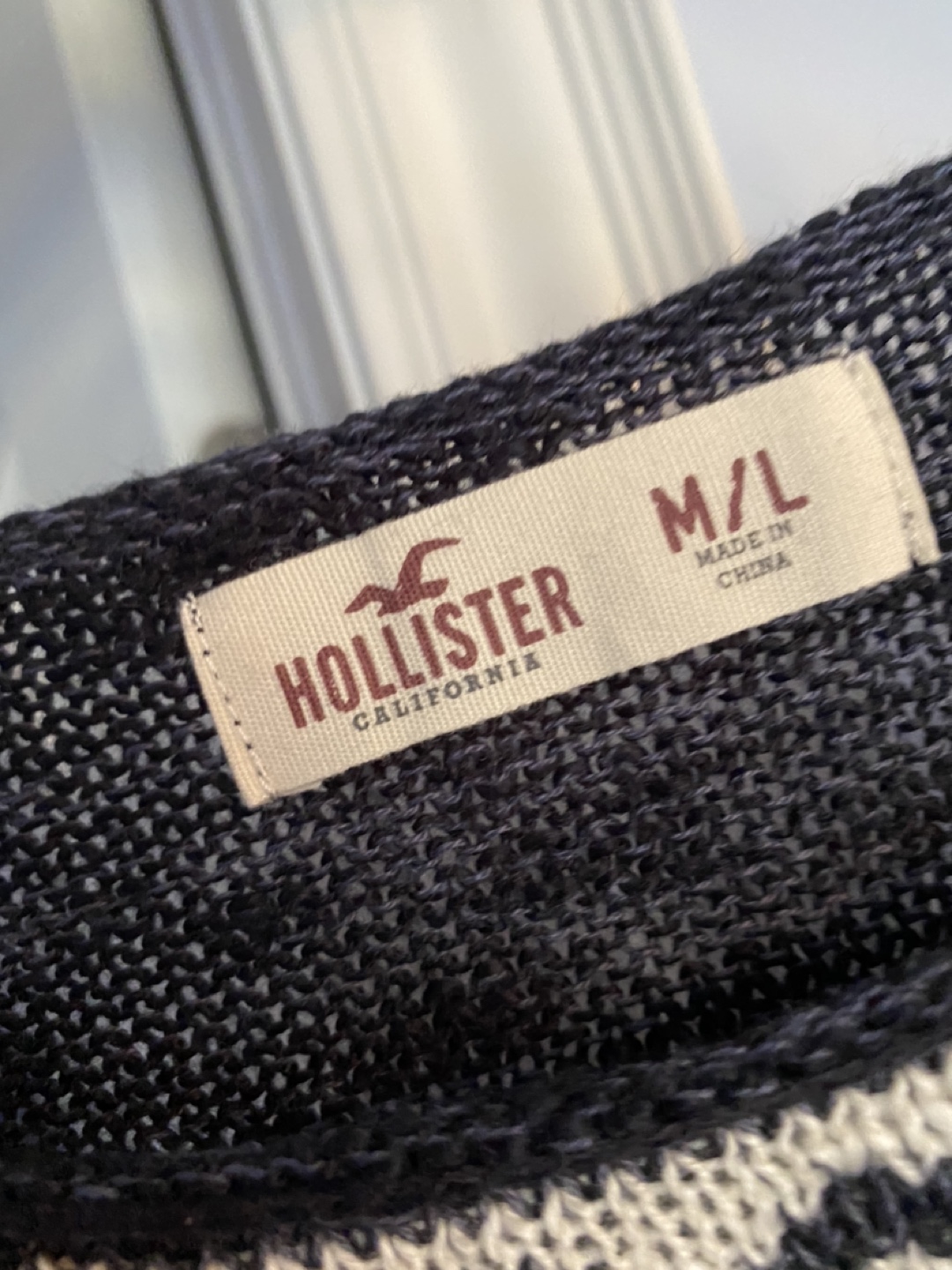 Women’s soft winter sweater Hollister size M/L image indicator(4)