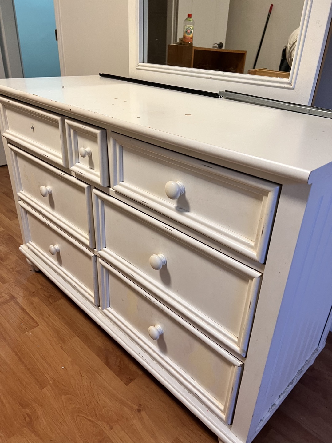 White dresser and mirror image indicator(2)