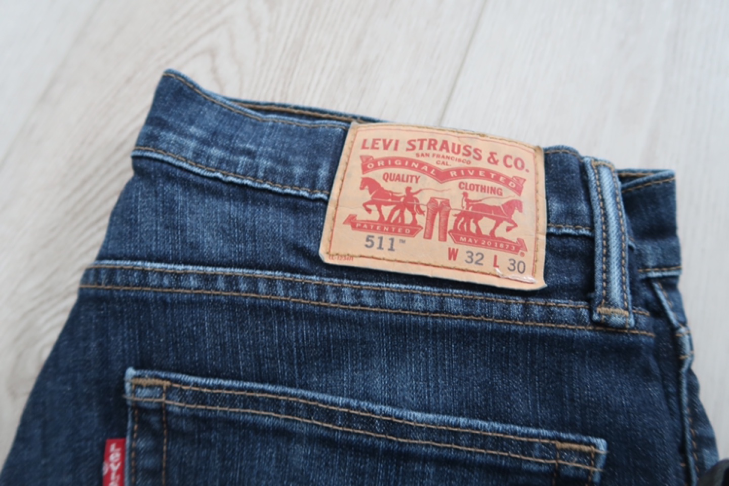 Levi’s 511 men’s jeans image indicator(2)