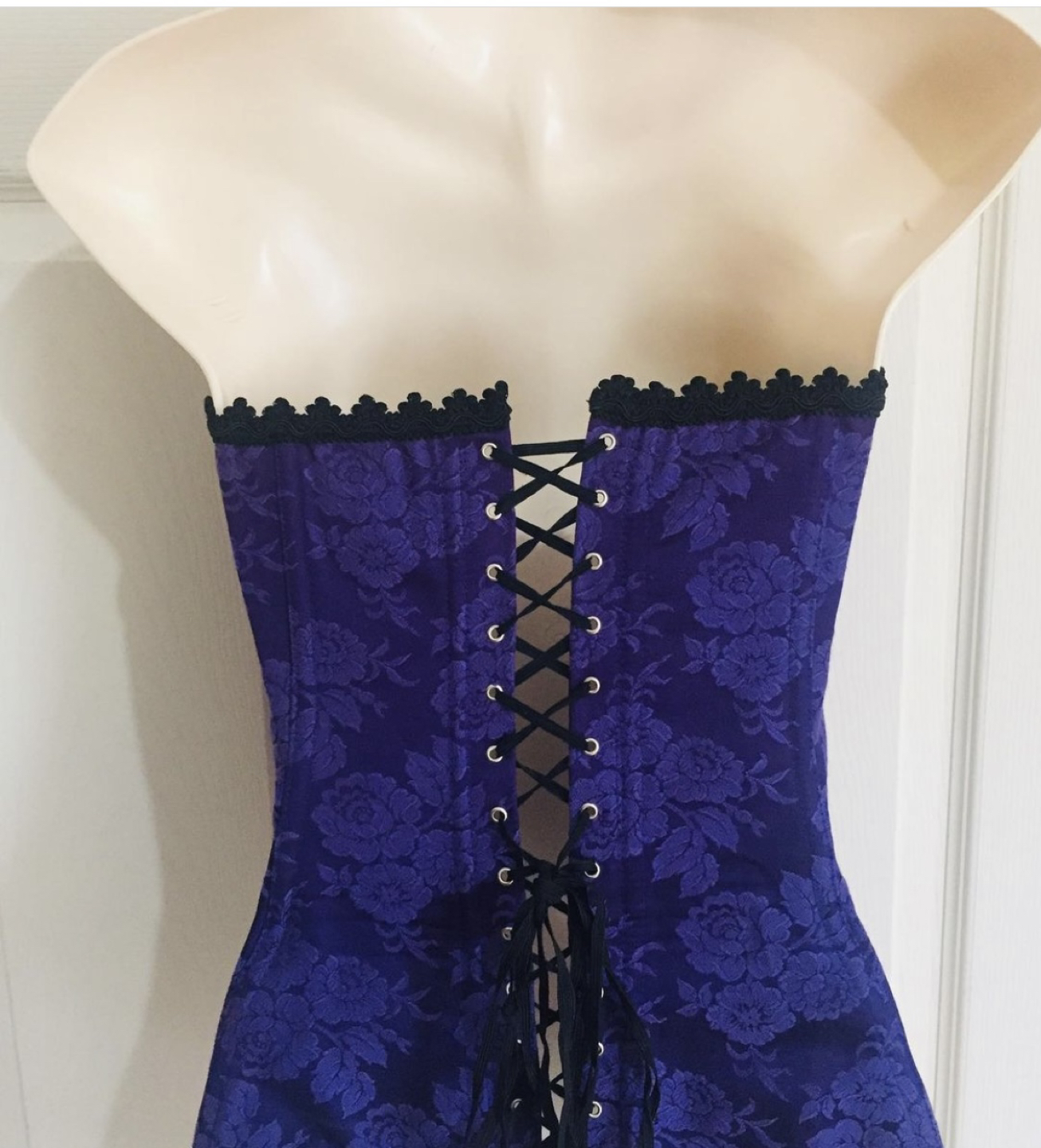 Elegant corset with fish bone wire. - photo 2