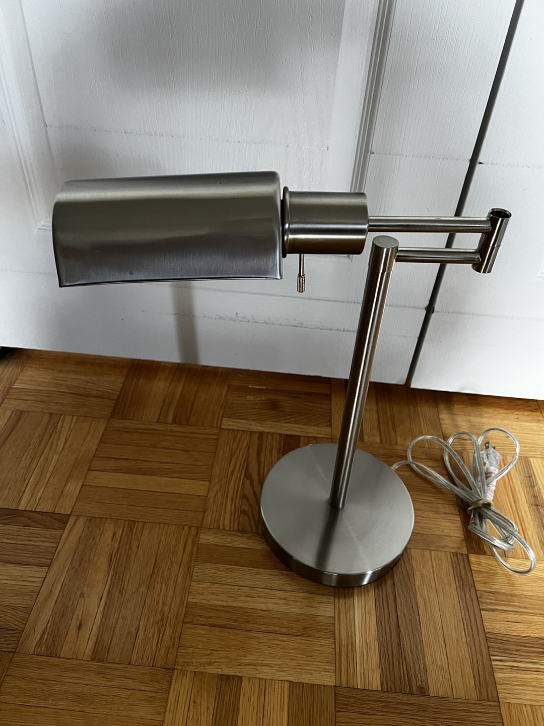 Desk lamp