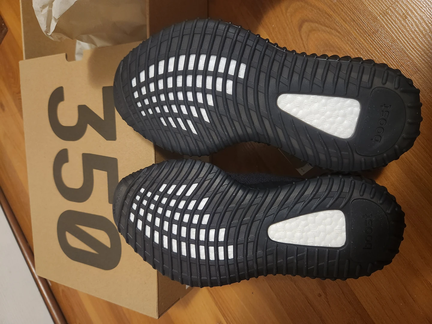 Yeezy Boost 350 V2 Onyx (US 6M/7W) - photo 5
