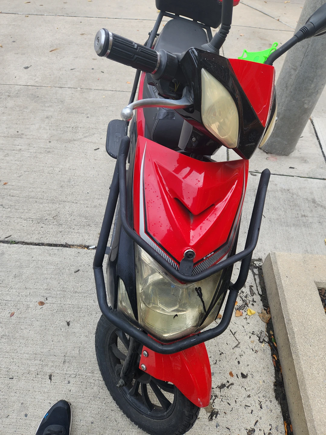 Emmo Hornet Sport E Bike/E Scooter With Lots Of Accessories