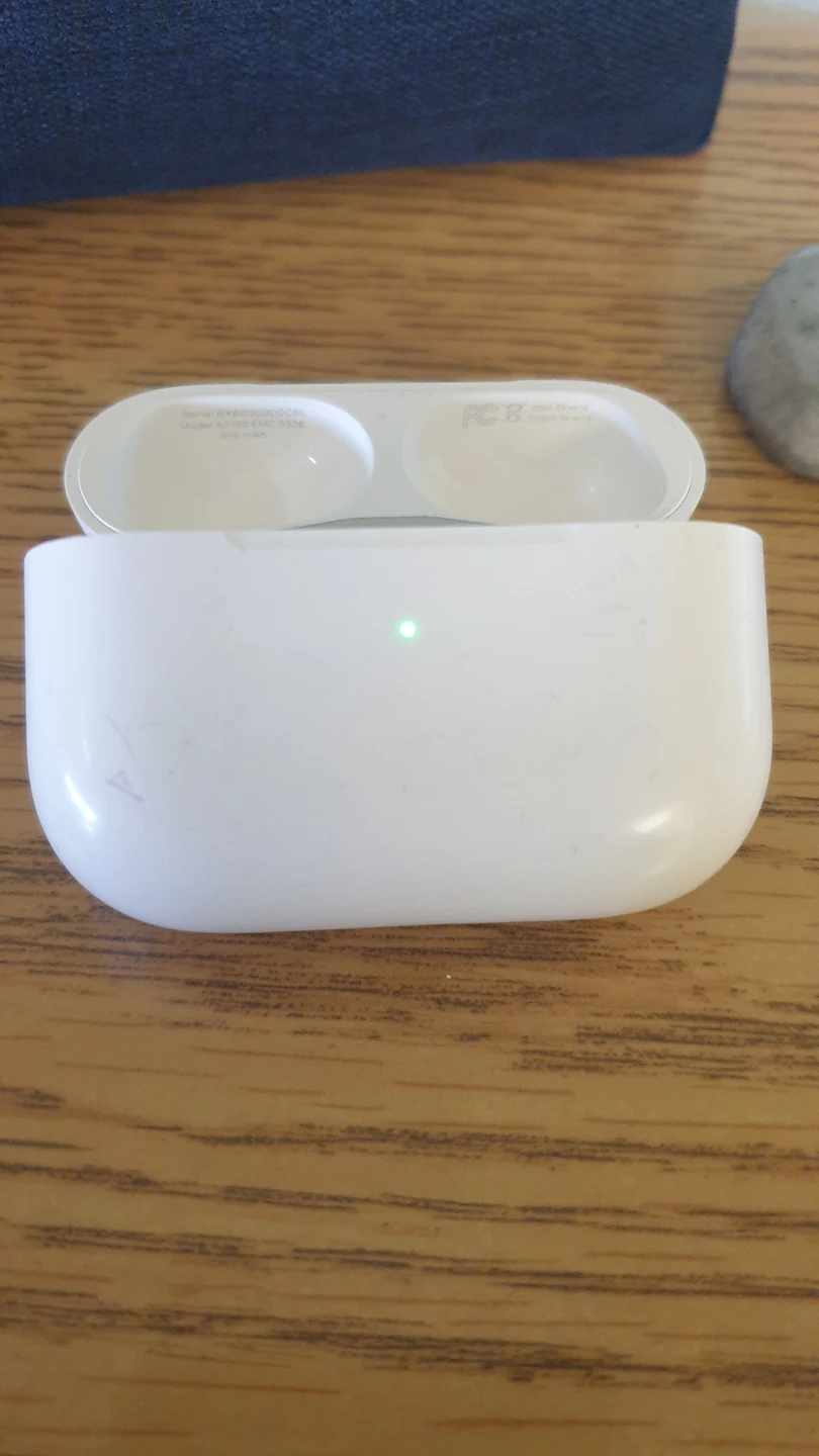 Airpods pro charger case - photo 2