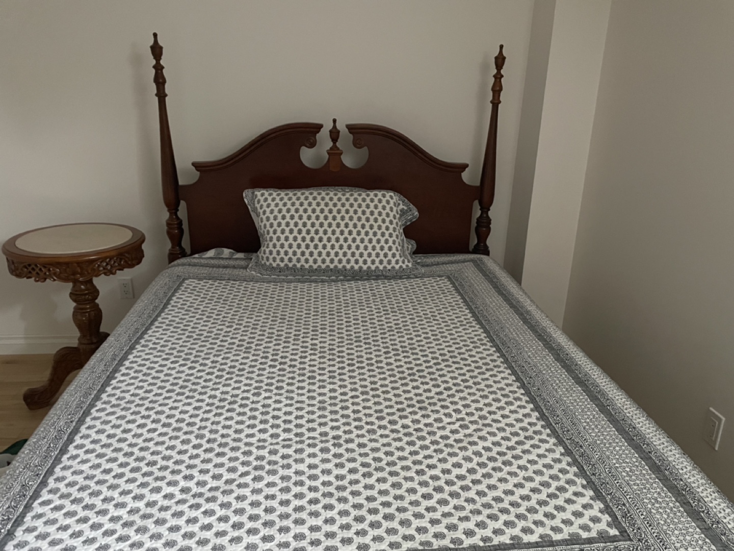 Queen Bed & Mattress For Sale - photo 3