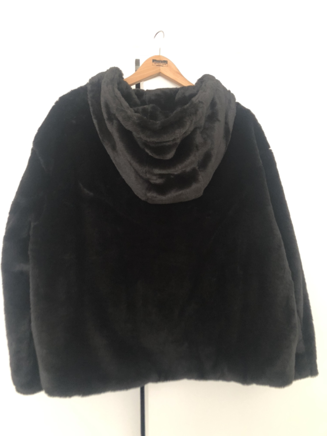 Cozy fur jacket from Zara image indicator(2)