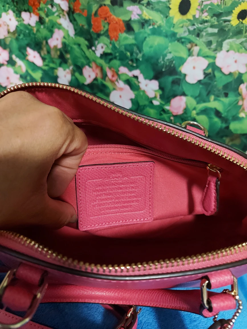 Authentic coach bags image indicator(3)