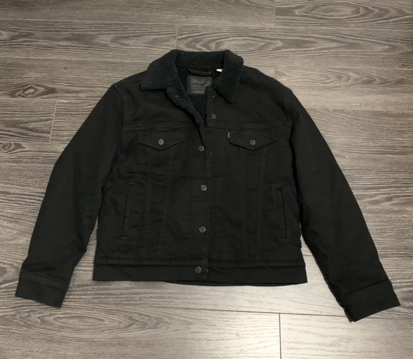 Levi’s Sherpa jacket thumbnail