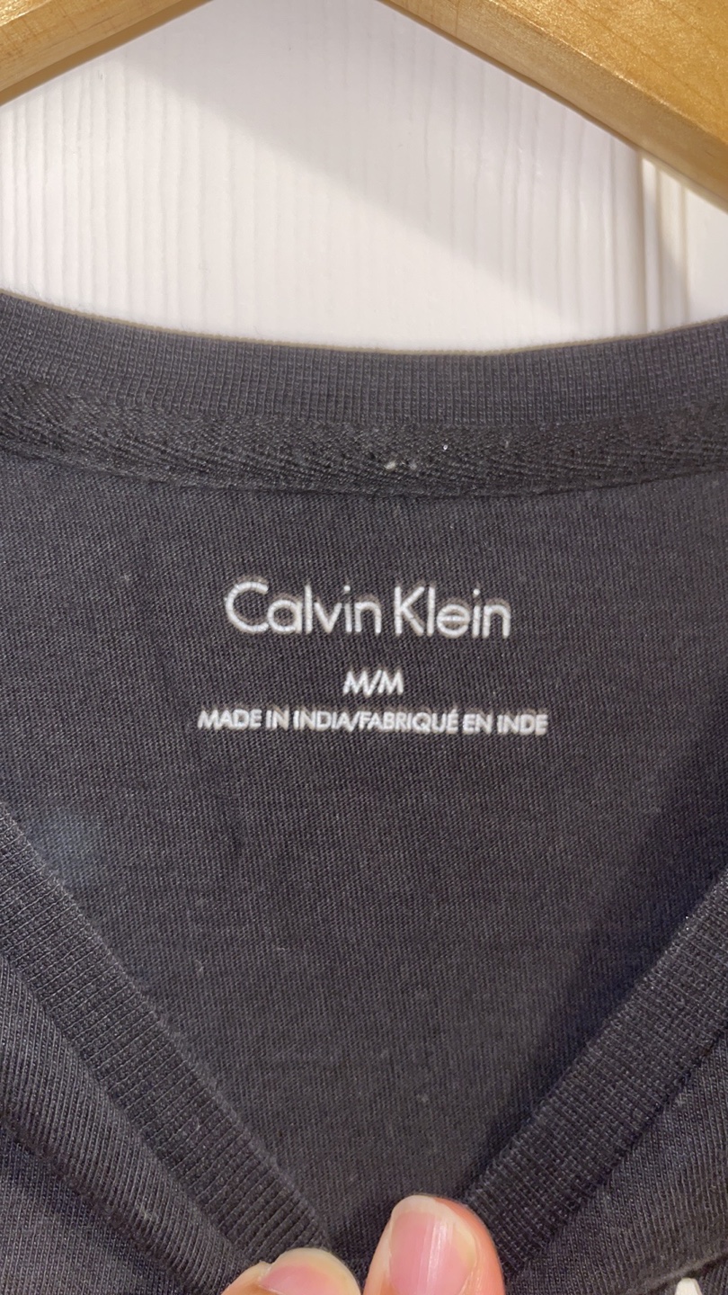 Calvin Klein Crossword Logo T (Size M) image indicator(3)