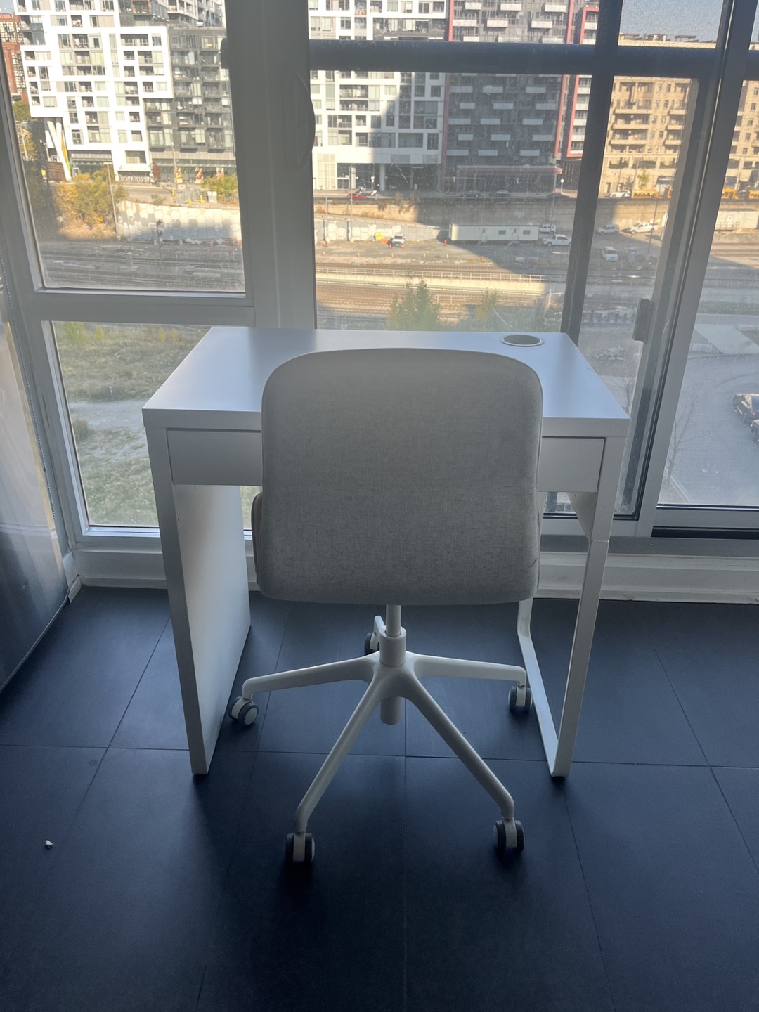 Work desk and Chair - photo 5