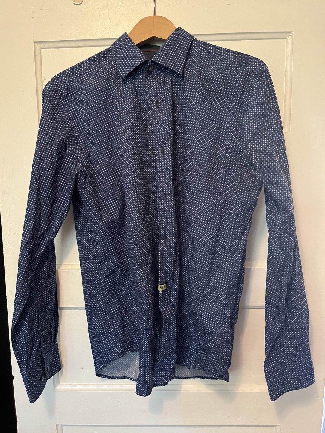 Bugatchi men’s Medium dress shirt