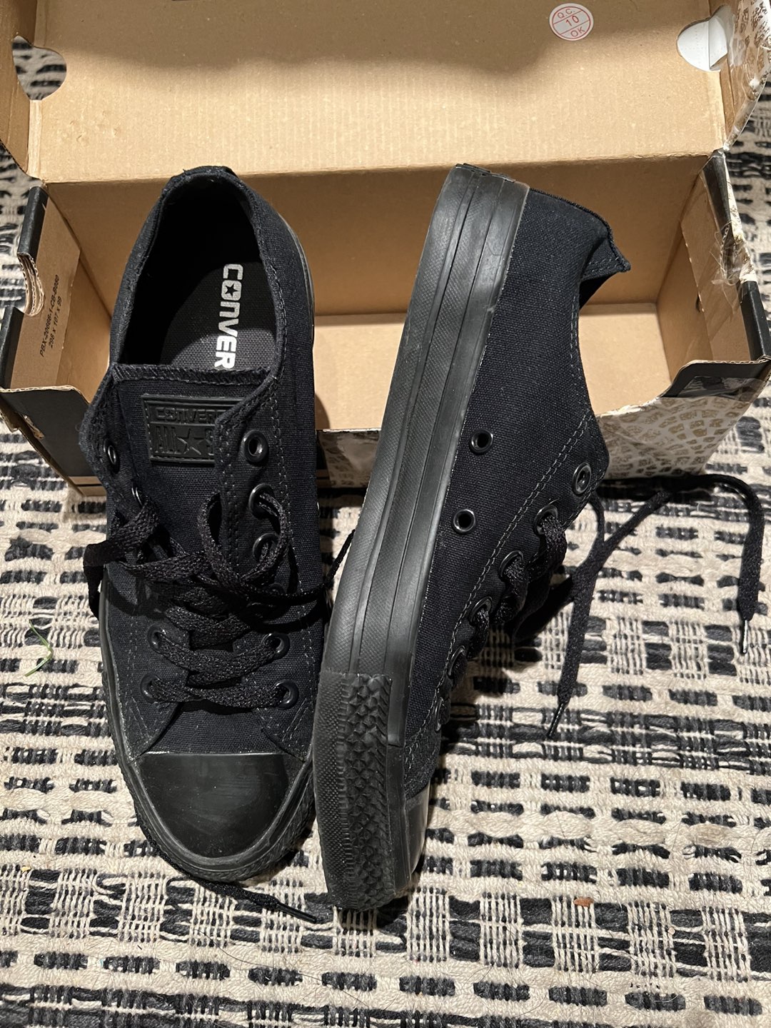 Converse Chuck Taylor Black on Black Unisex Shoes thumbnail