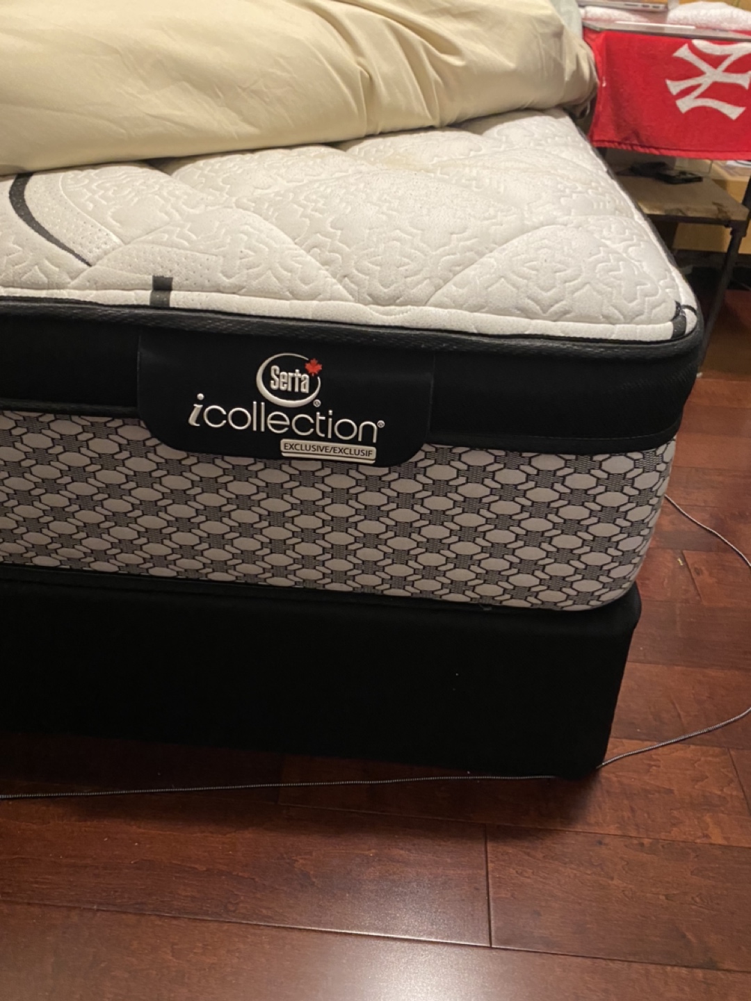 Serra I collection (Full mattress) w/ box spring thumbnail
