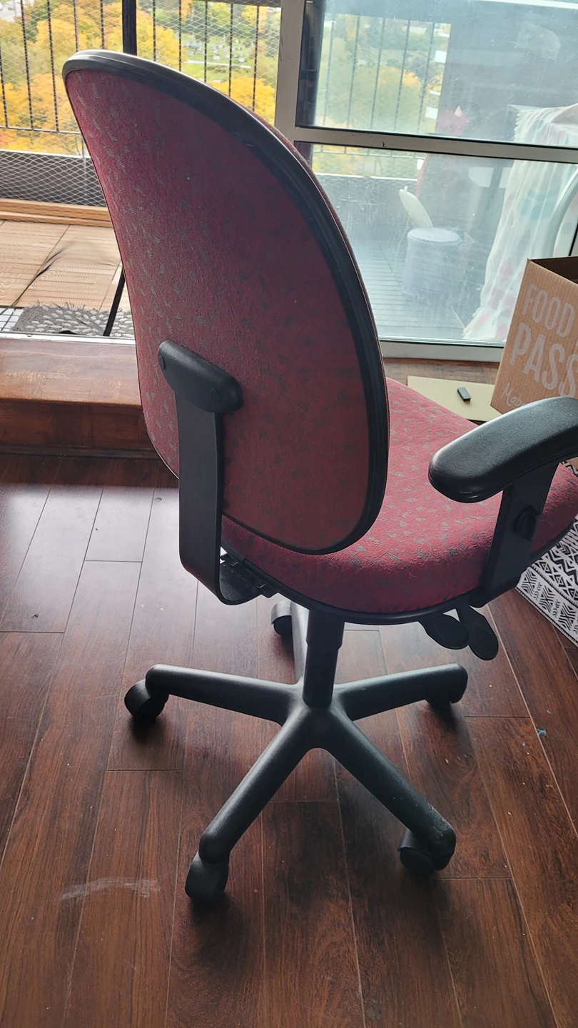 Great Desk Chair image indicator(2)