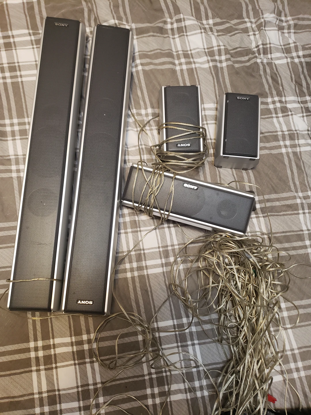 surround sound speakers thumbnail