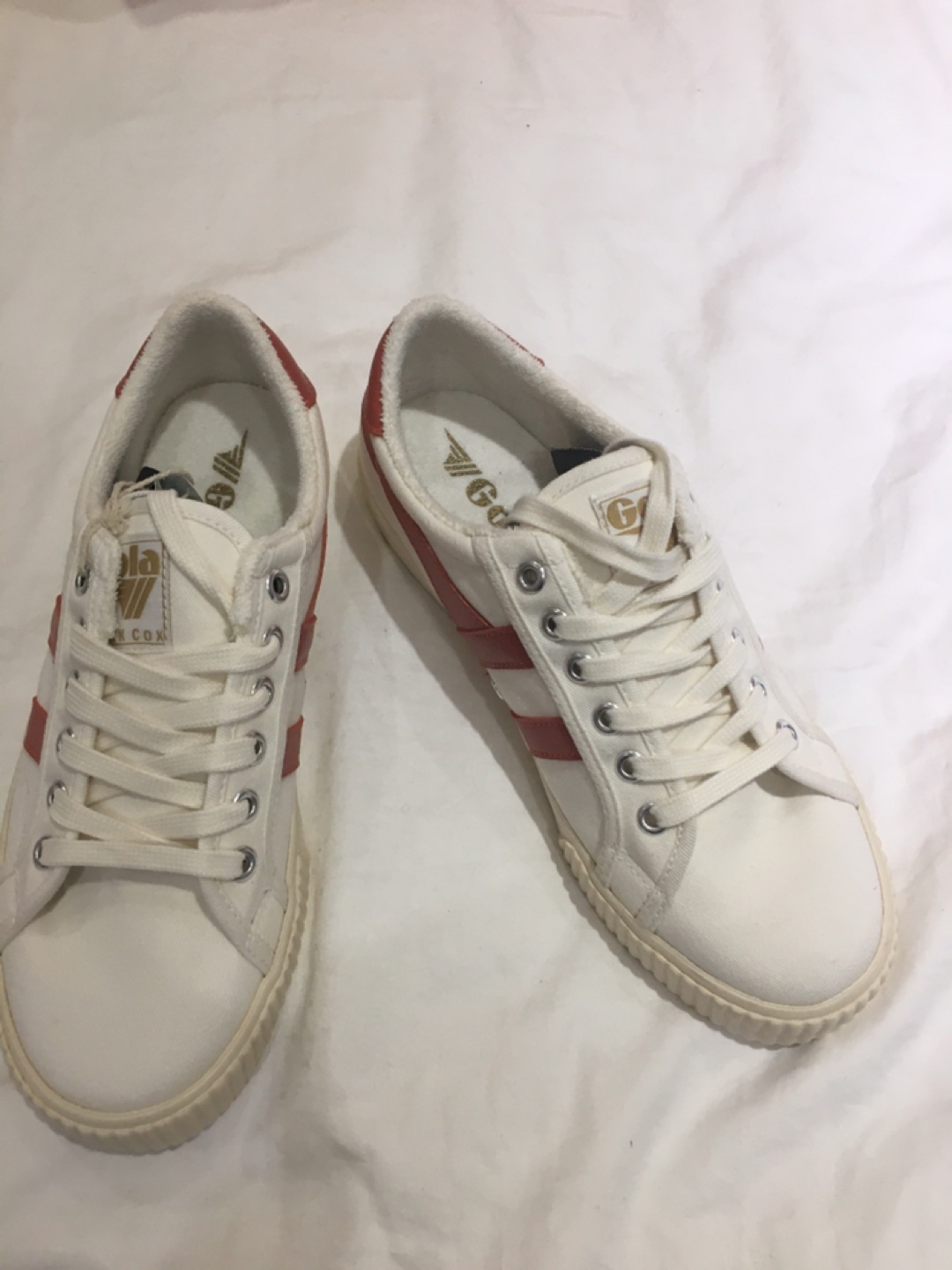 NIB - GOLA Canvas White Tennis Shoes - EU39 ~ W8 - Never Worn image indicator(2)