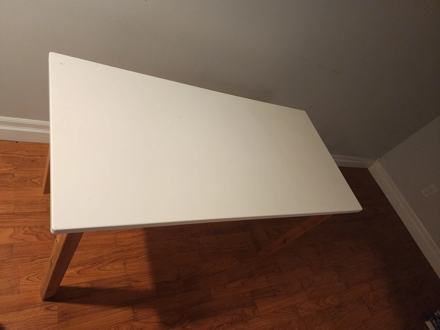 FREE simple desk/table thumbnail