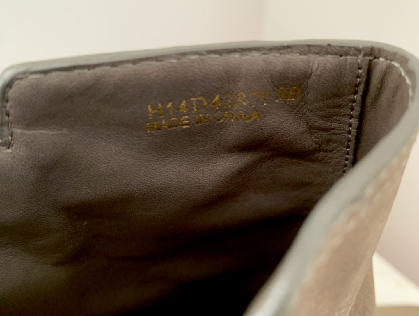 Cole Hann Chesney boots. Near perfect. Size 9B image indicator(4)