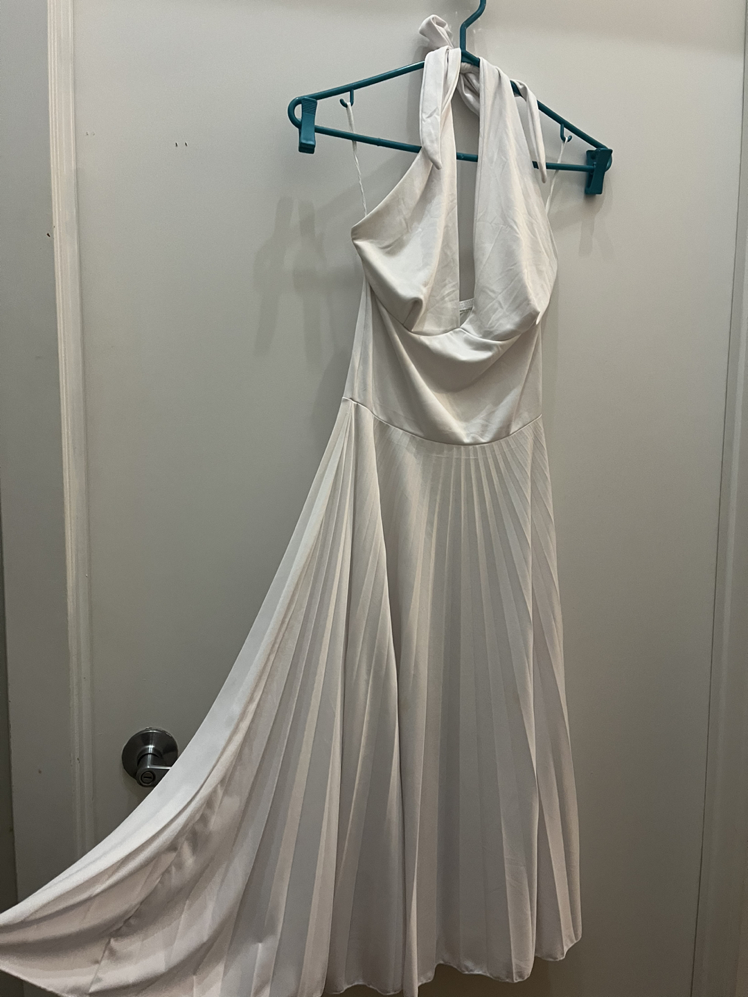 Marilyn Monroe Halloween costume thumbnail