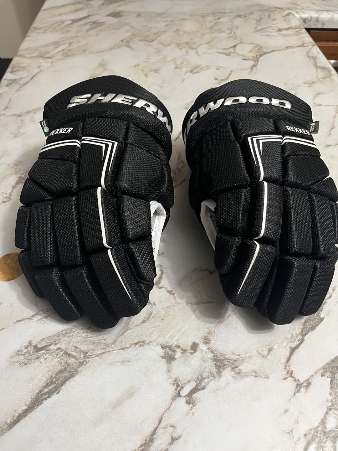 14 inch Sherwood Hockey Gloves thumbnail