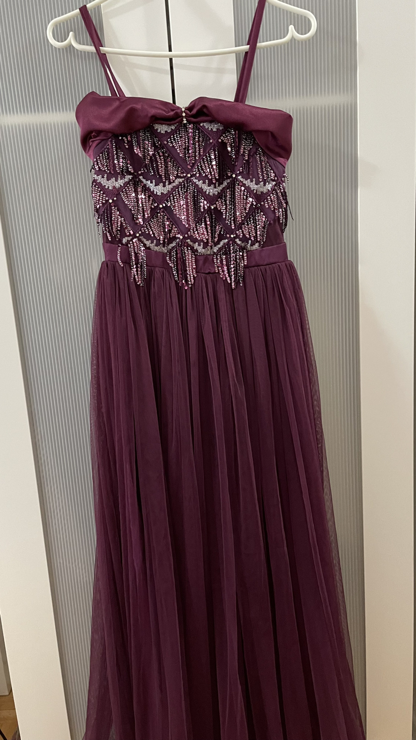 Party dress moving sale thumbnail