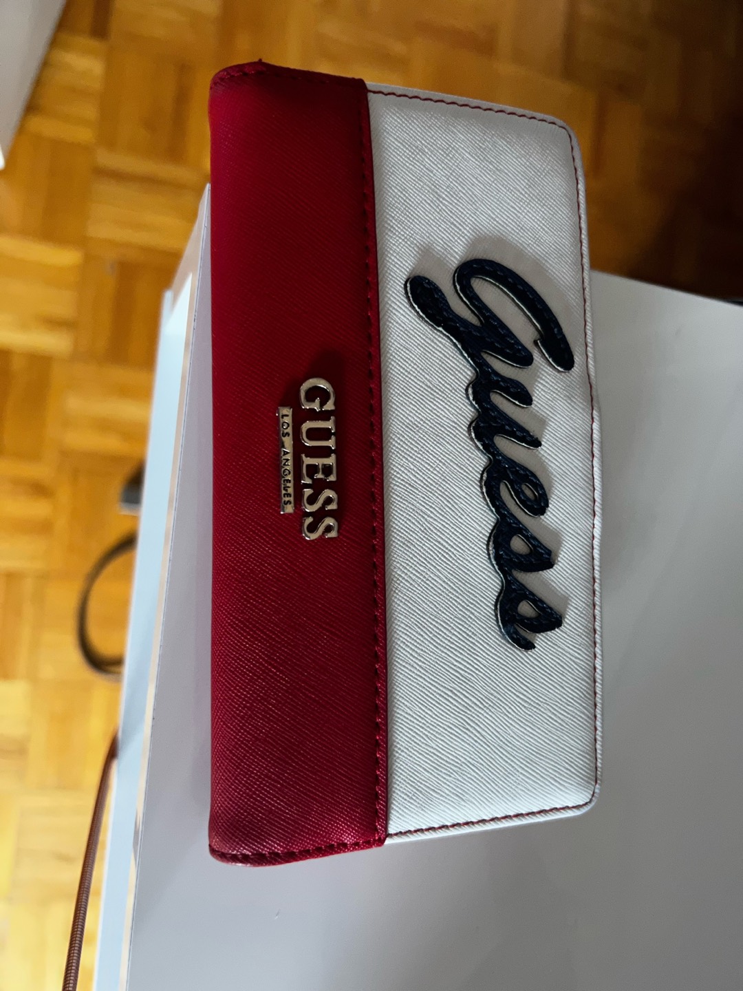 Guess Wallet thumbnail