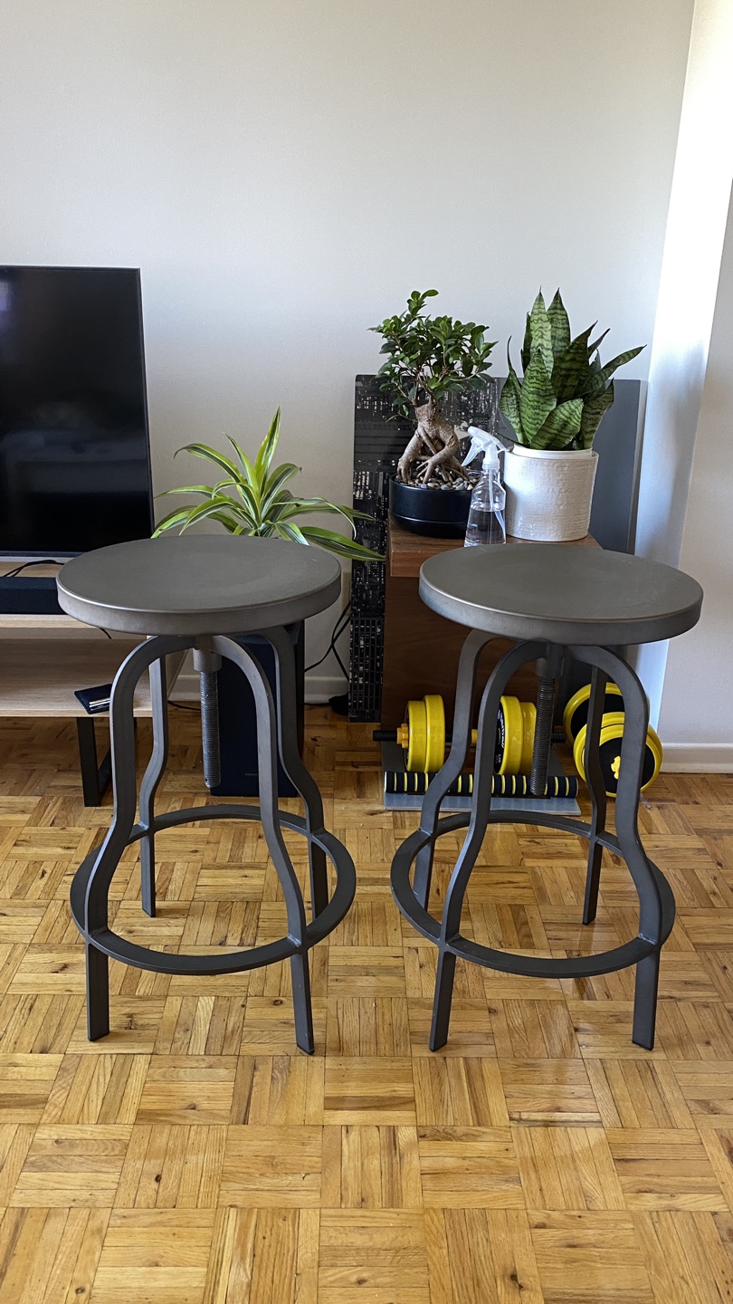 Robin Bar Stools
